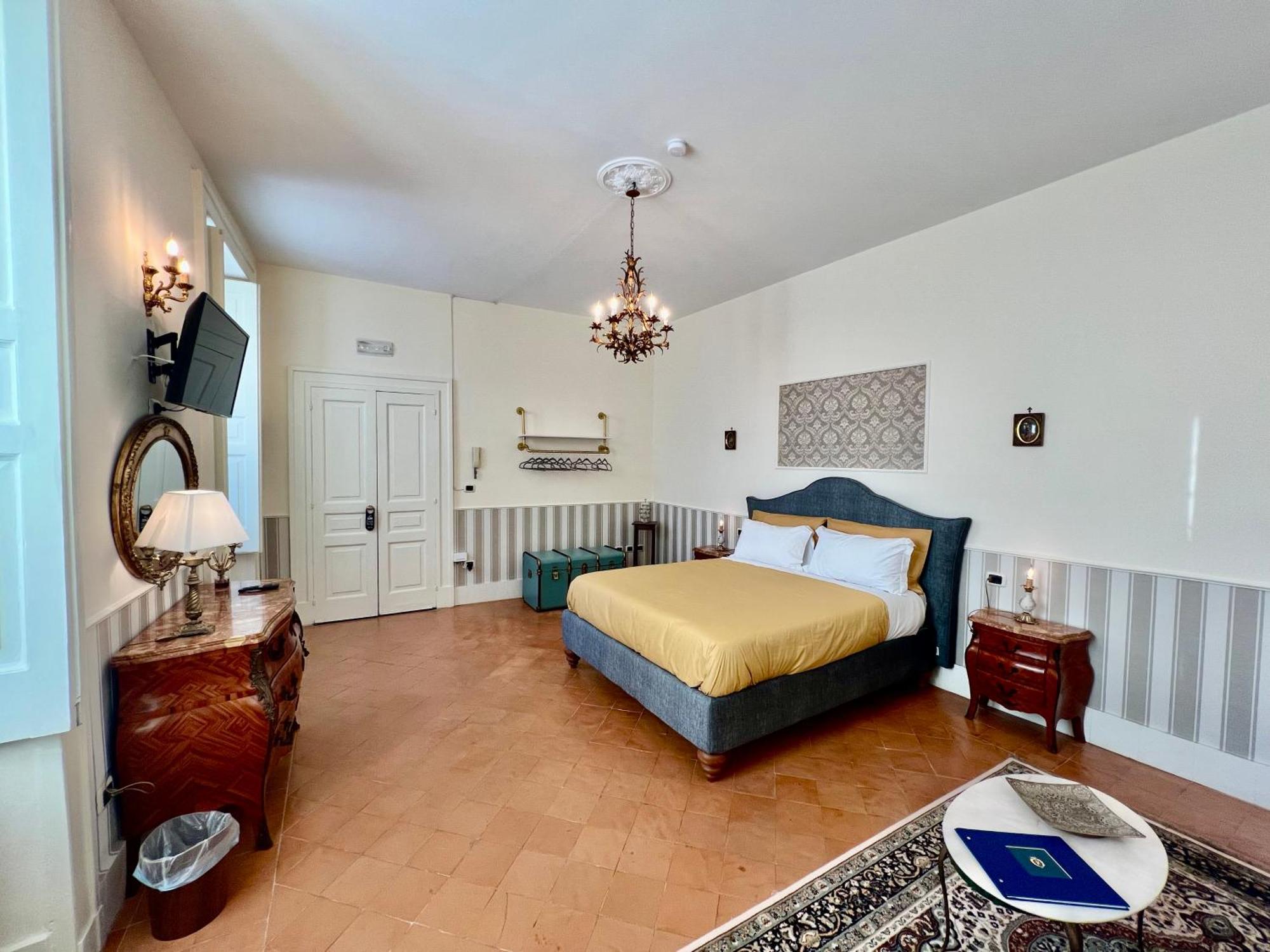 Casa Santangelo Suites Salerno Zewnętrze zdjęcie