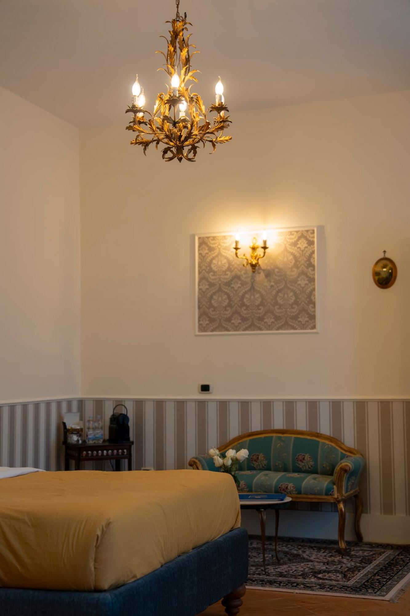 Casa Santangelo Suites Salerno Zewnętrze zdjęcie