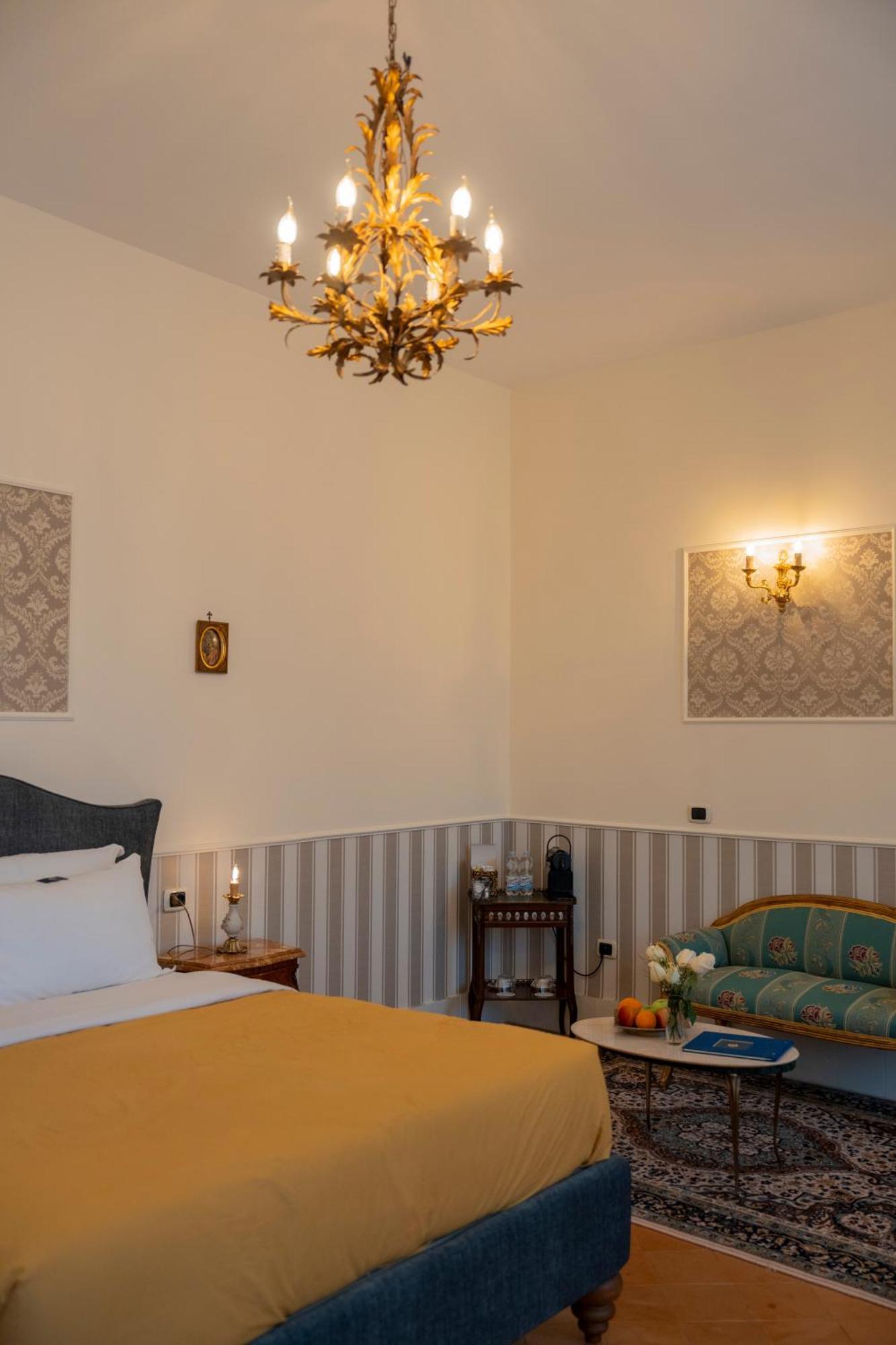 Casa Santangelo Suites Salerno Zewnętrze zdjęcie