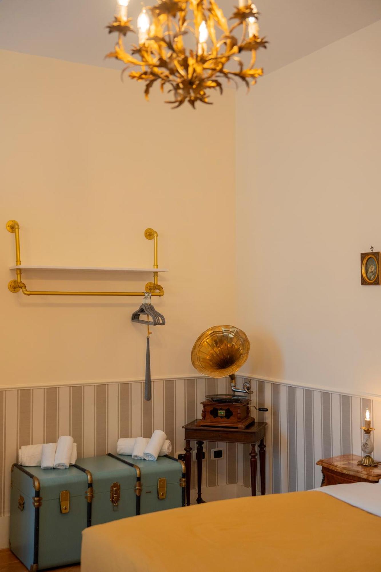 Casa Santangelo Suites Salerno Zewnętrze zdjęcie