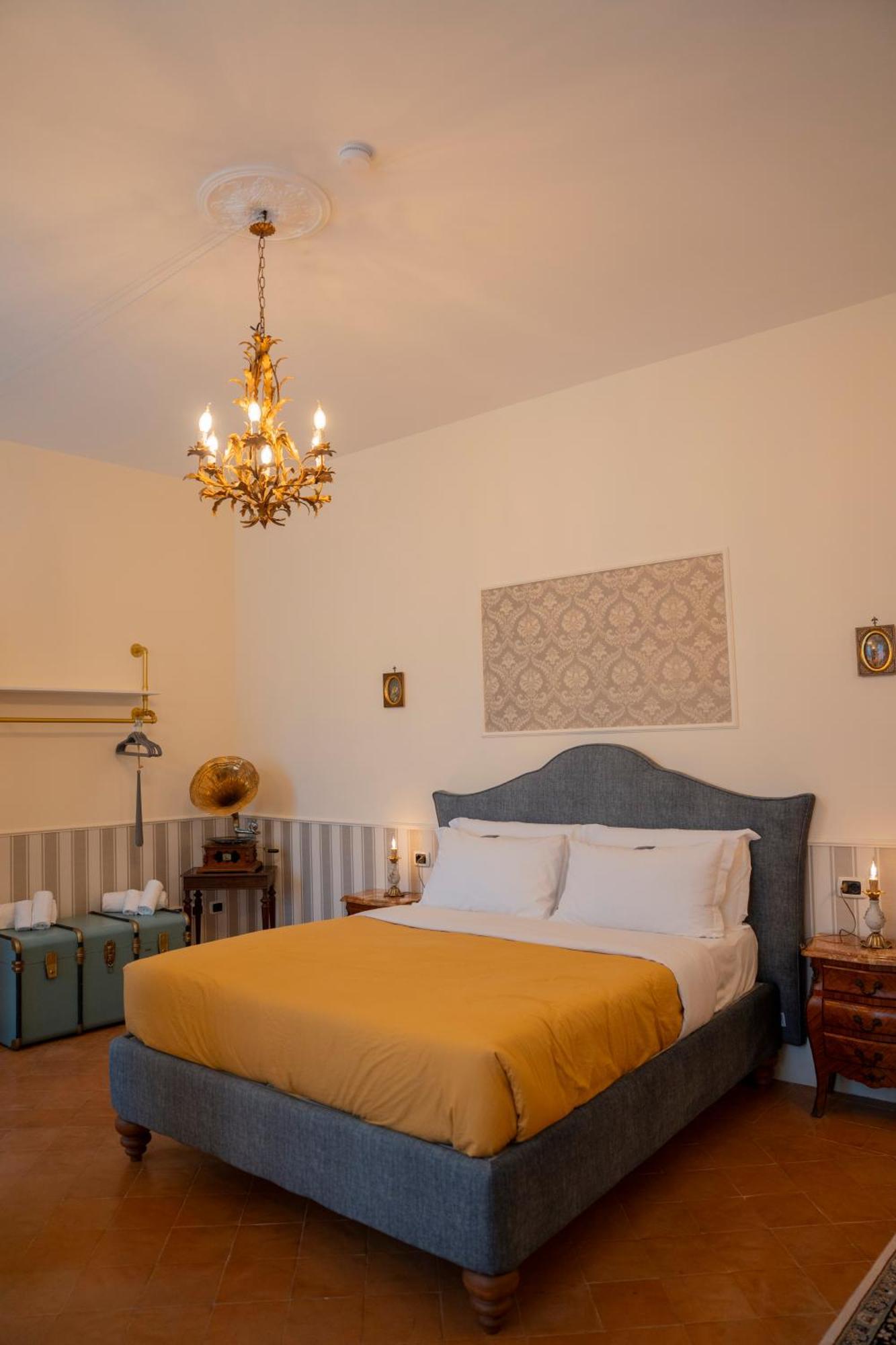 Casa Santangelo Suites Salerno Zewnętrze zdjęcie