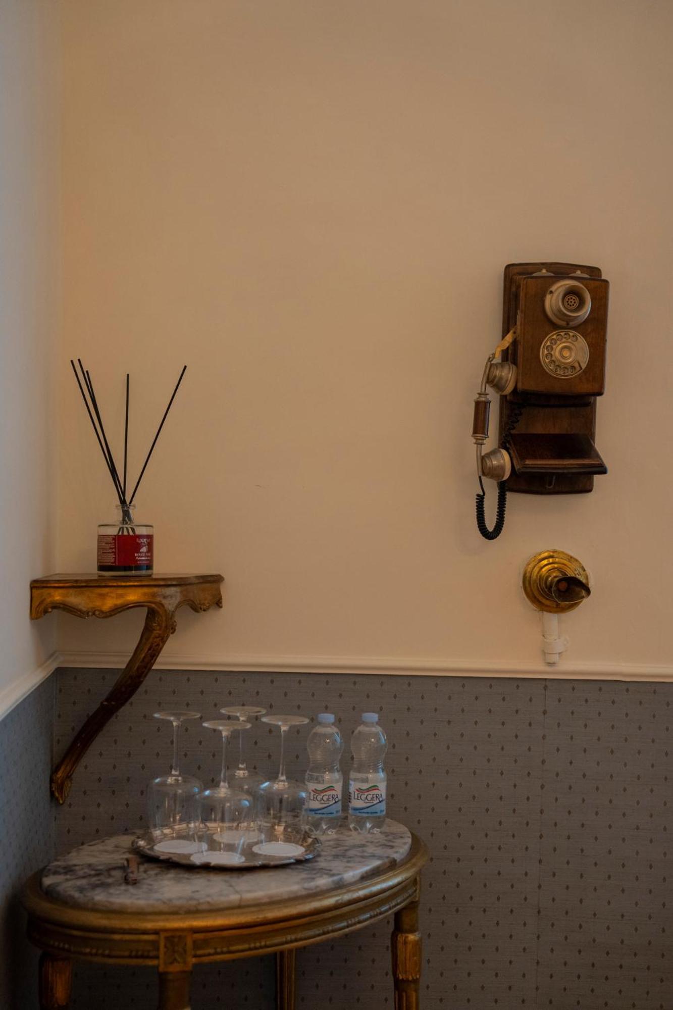 Casa Santangelo Suites Salerno Zewnętrze zdjęcie
